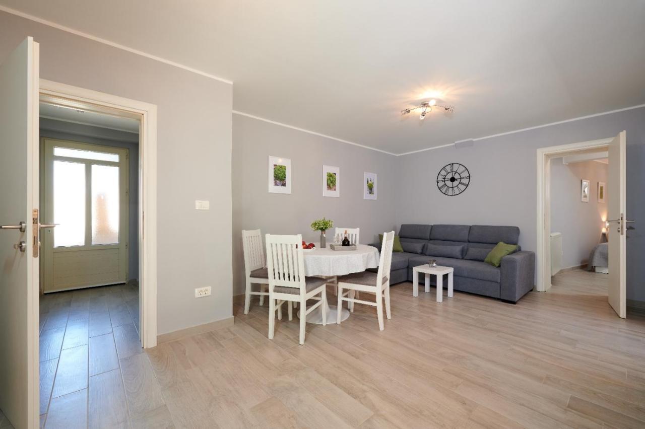 Apartmani Oaza Trogir Exterior foto