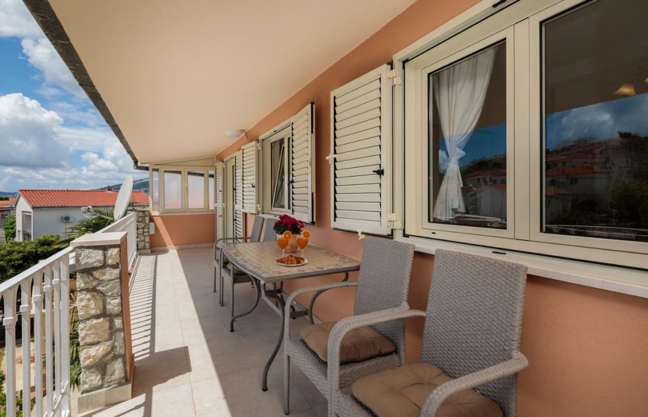 Apartmani Oaza Trogir Exterior foto