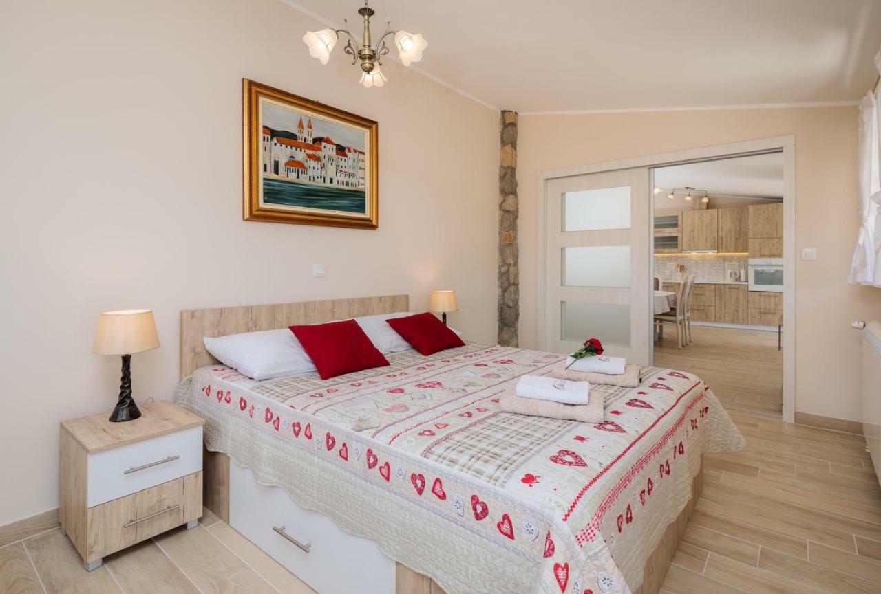 Apartmani Oaza Trogir Exterior foto
